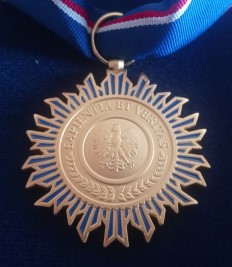 EN
